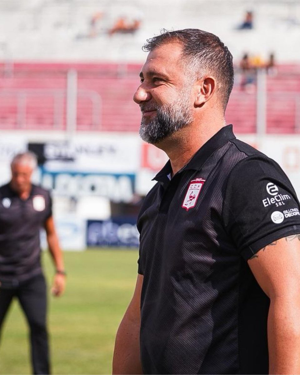 depmoronoficial's tweet photo. Buen domingo a todos los que tienen a este hombre como DT 😉 https://t.co/8QhNROcU13