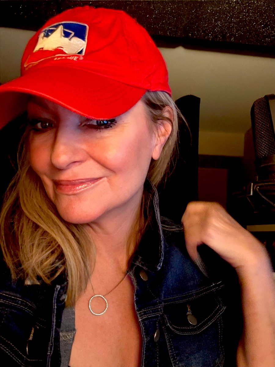 🎙Laura Steele🎙 tweet media