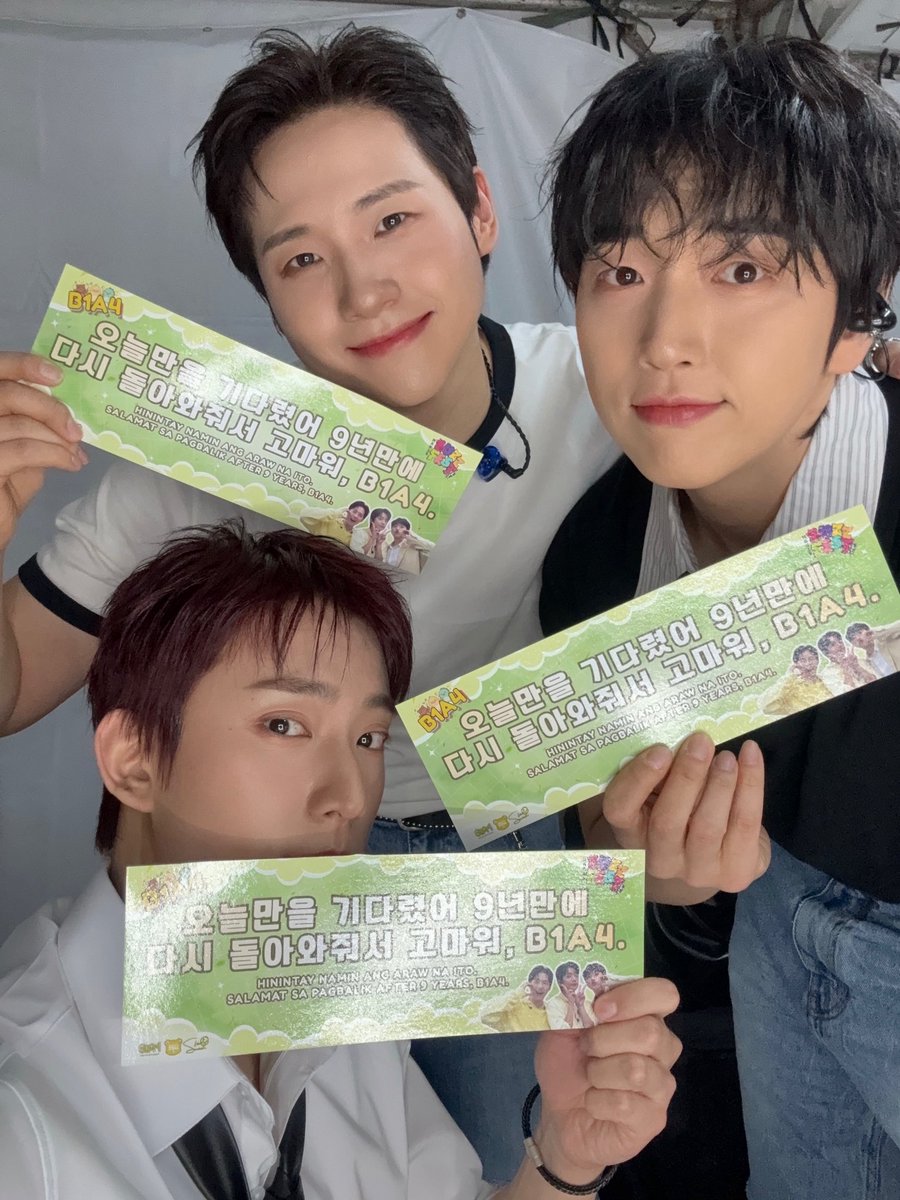 B1A4PH's tweet photo. The boys with our banners! 💚 @_B1A4OFFICIAL is always and definitely worth the wait! Thank you for coming back.

Bana, reply your photo with the banner on this thread~ 

#B1A4 #CNU #Sandeul #Gongchan 🌱 https://t.co/O3xnfNifey