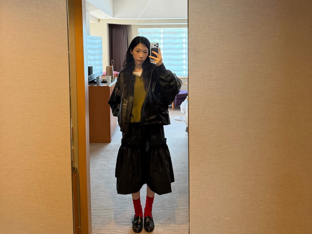 ํธ๋ญ์น๐ฆ tweet media