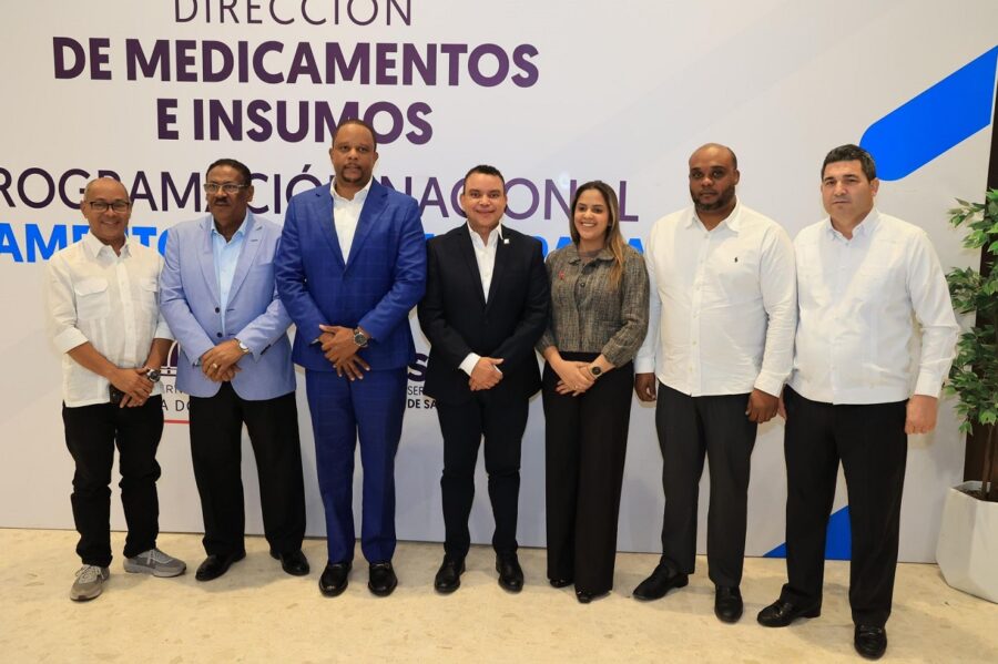 ElDia_do's tweet photo. SNS informa Gobierno aumentó casi 100% la inversión en medicamentos en la Red Pública
Más detalles en: https://t.co/FJraIqi4Xp
#SNS #Gobierno #RedPublica #aumento #medicamentos https://t.co/LaZByW1M9y