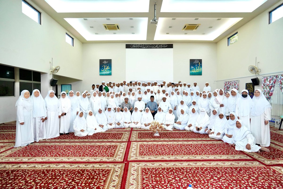 Azli Yusof tweet media