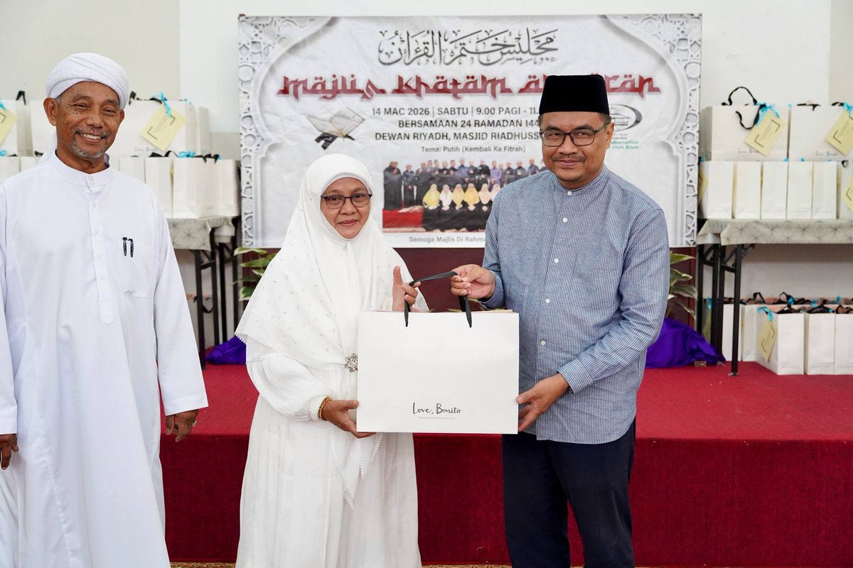 Azli Yusof tweet media