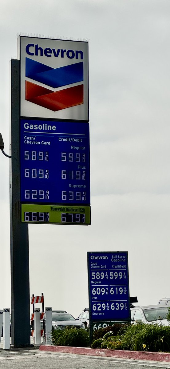 Lawrence O'Donnell tweet media