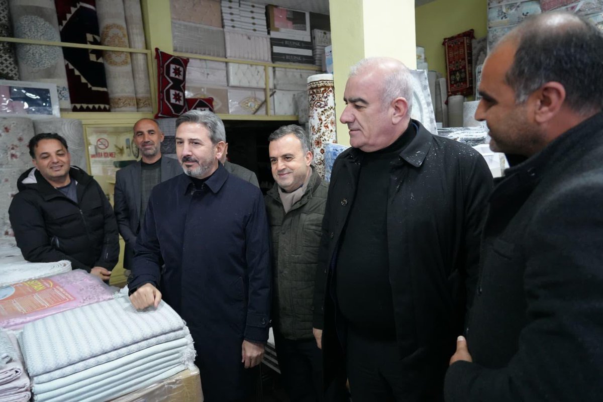 AhmetAYDIN_02's tweet photo. 📍 Sincik / Adıyaman

Sincik’te kıymetli esnaf kardeşlerimizi ziyaret ederek hasbihal ettik. Alın teriyle rızkını kazanan, şehrimizin bereketine ve canlılığına katkı sunan esnafımızın samimiyeti bizlere her zaman güç veriyor.

Güler yüzleri, içten sohbetleri ve misafirperverlikleri için tüm esnaf kardeşlerimize teşekkür ediyorum. Sincik’in sıcaklığı ve muhabbeti her daim gönlümüzde.