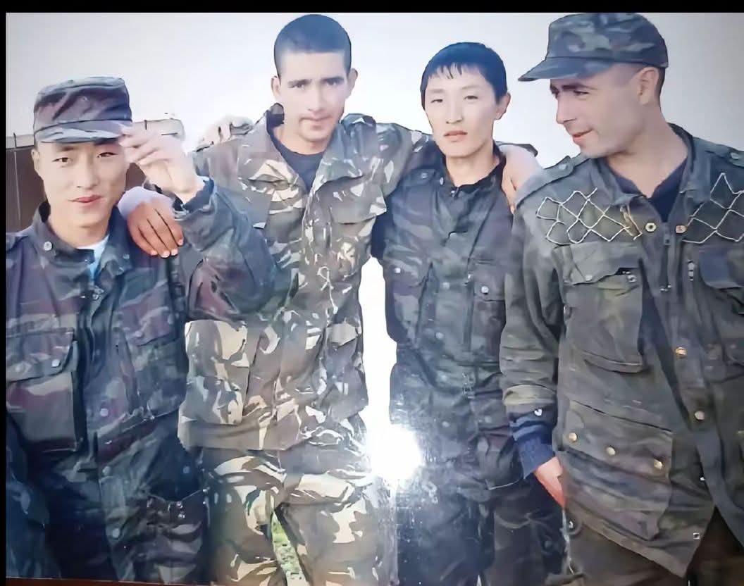 Broke 🇫🇷 tweet media