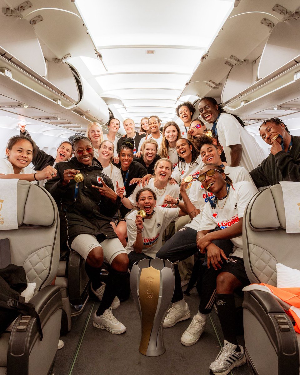 Becho Desbonne Vicki tweet media