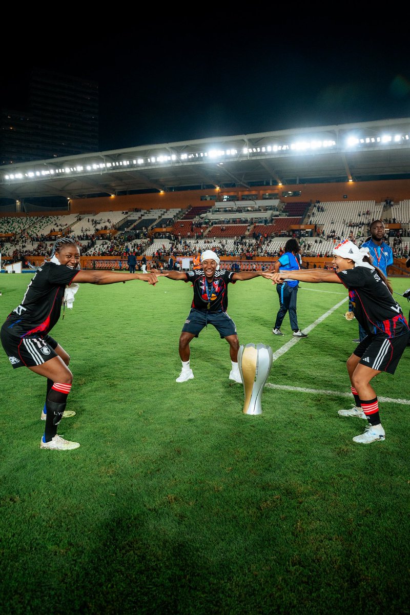 Becho Desbonne Vicki tweet media