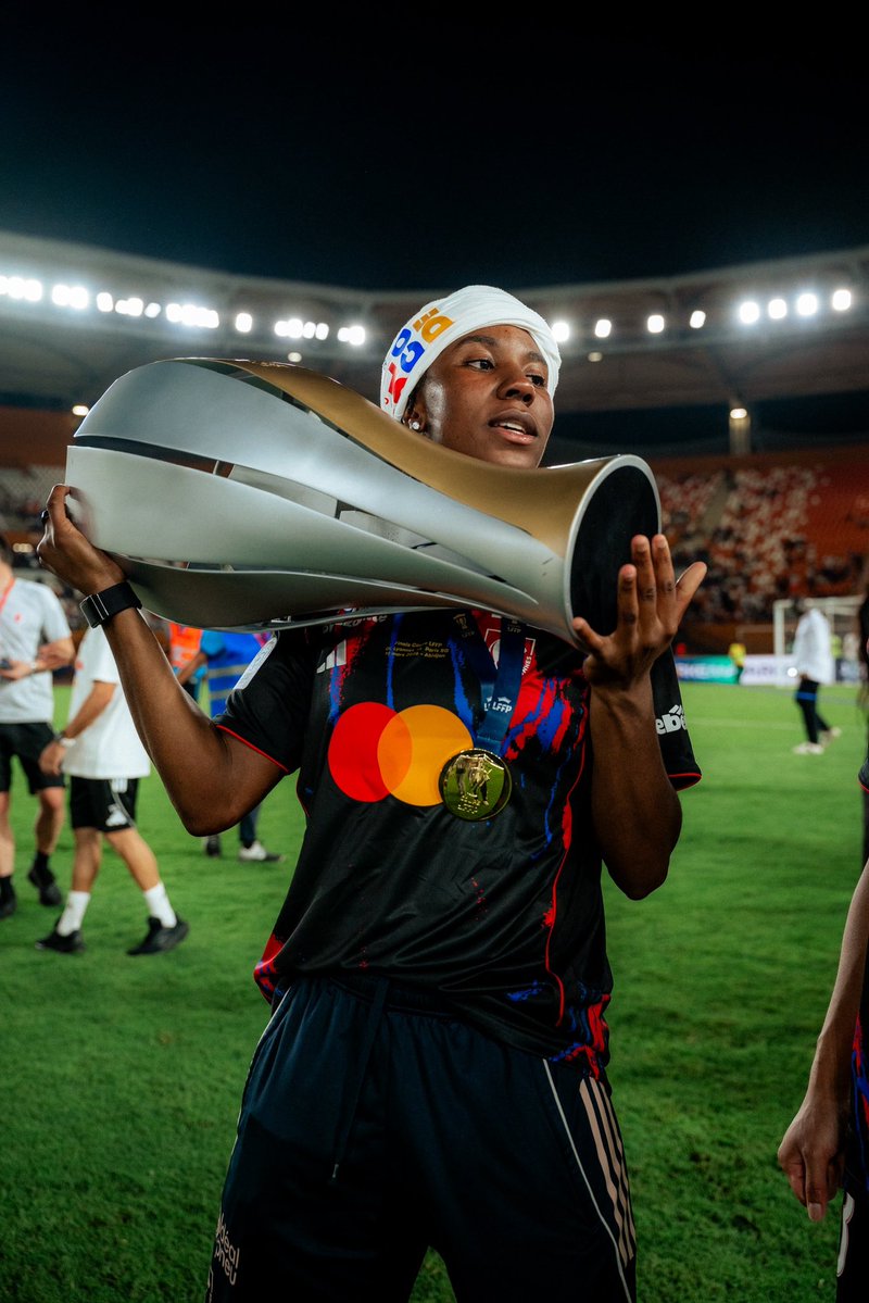 Becho Desbonne Vicki tweet media