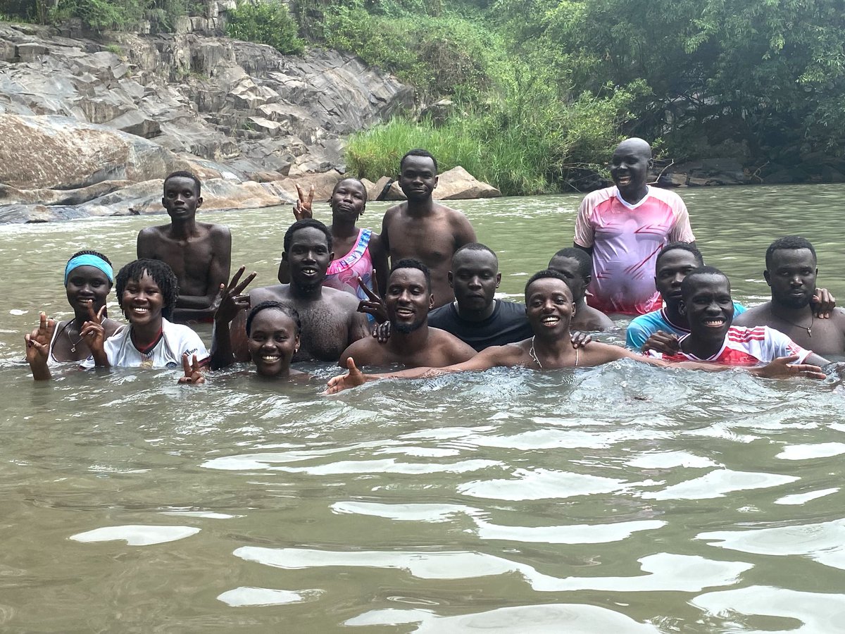 NBenson83048's tweet photo. Yesterday we had a successful class trip to Aruu falls for the final year students of computer science at Gulu University https://t.co/XZQbRtAPnT