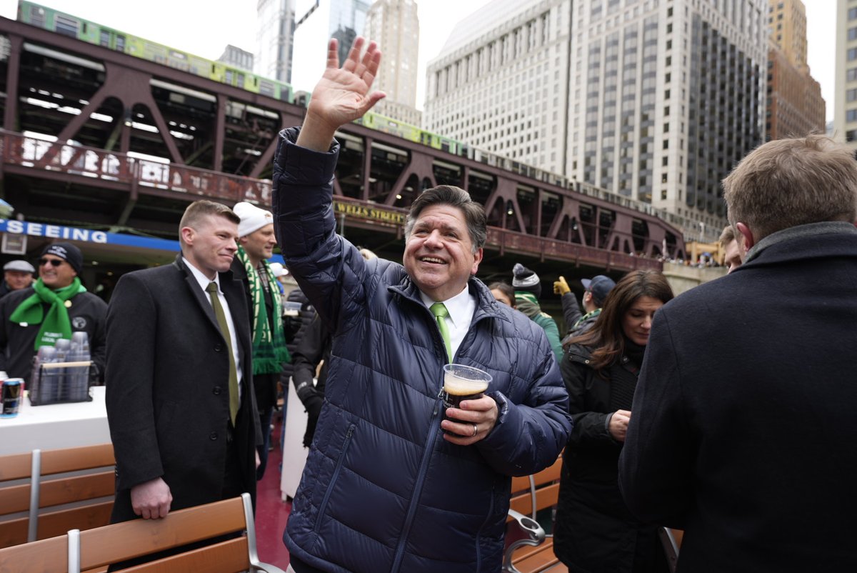 JBPritzker's tweet image. It never gets old. 💚

St. Paddy's Season has begun!