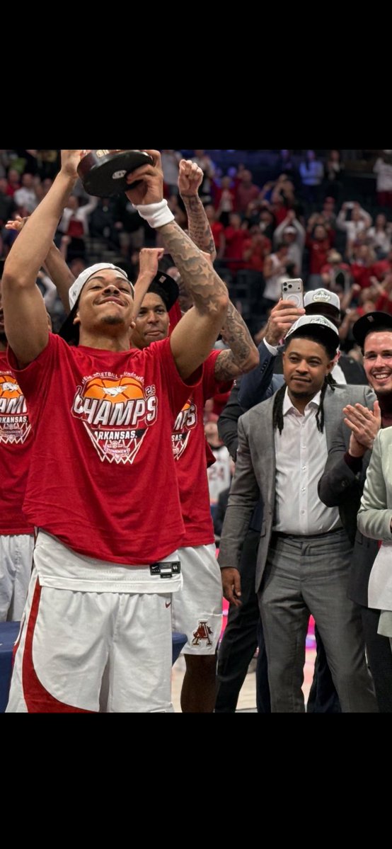 I LOVE JOHN CALIPARI 🍝🐐 tweet media