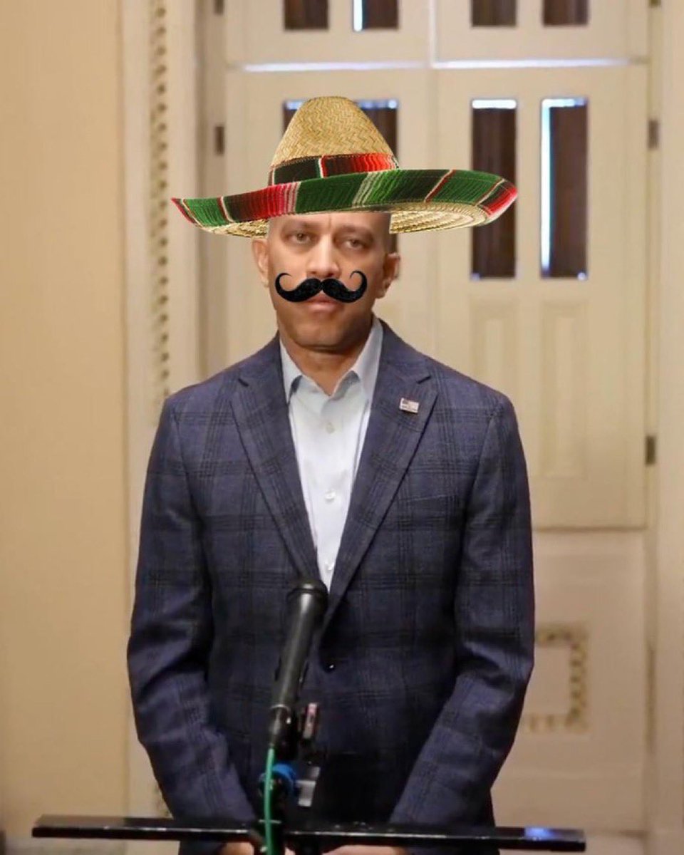 SombreroMemes tweet media