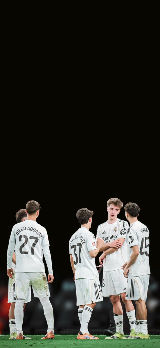 A̷ Y̷ A̷ | آيـة tweet media