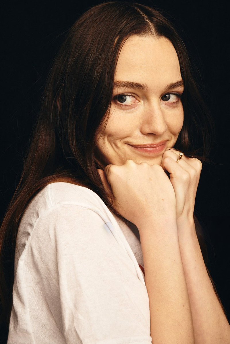 bestofvpedretti's tweet image. victoria pedretti poses for imdb portrait at #sxsw