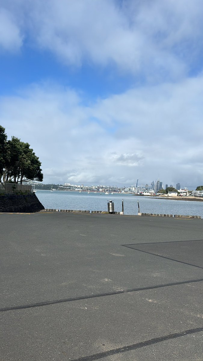 DylanSullyNZL's tweet image. Work views, blessed to live in such a beautiful country. Easy to take it for granted. #NewZealand #Devonport