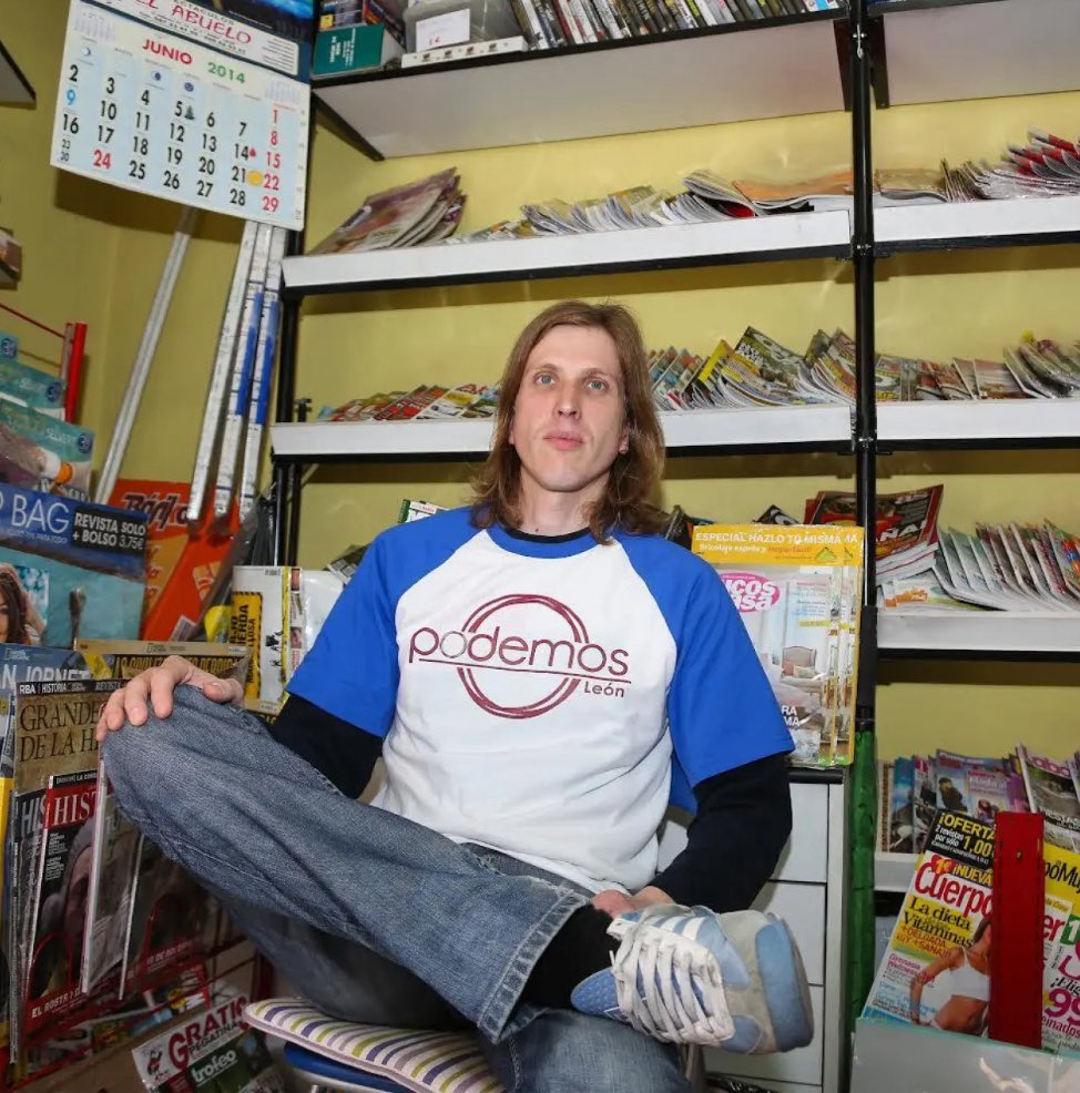 El podemita Pablo Fernández vuelve a kiosko.