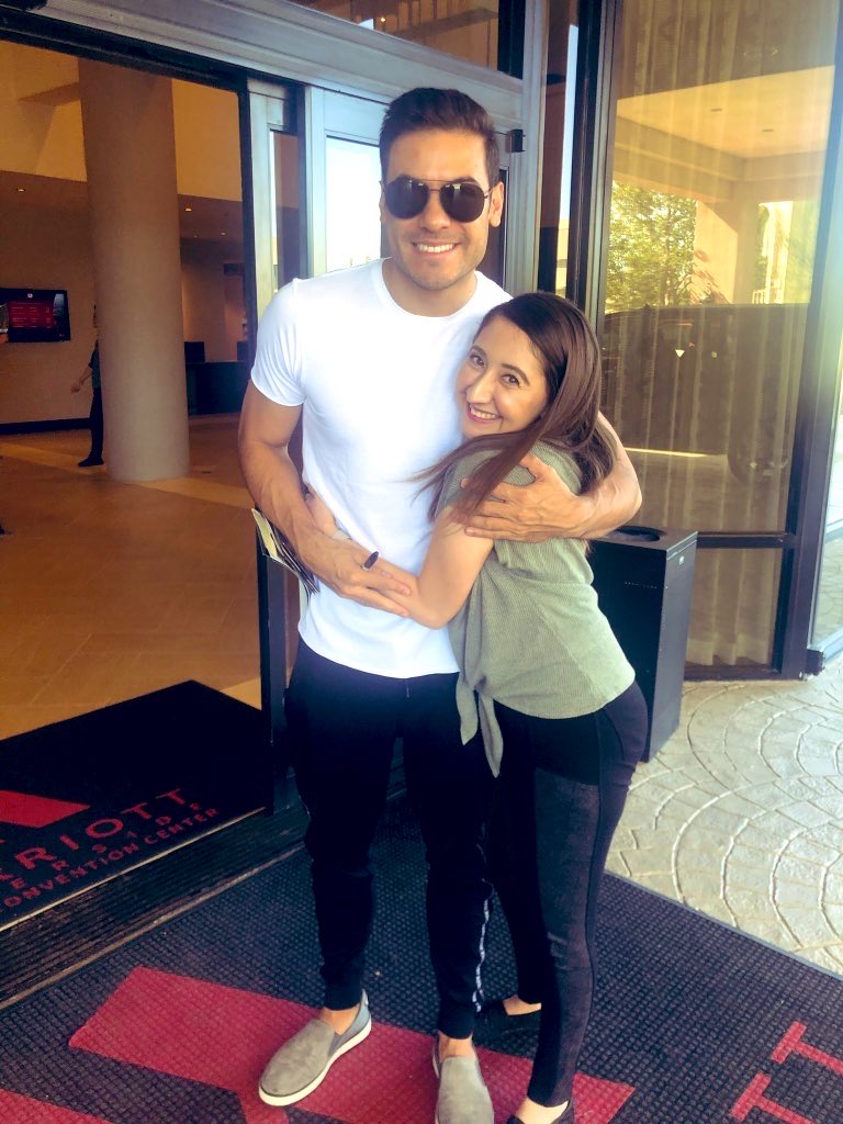 _Lizethm19's tweet photo. Carlitos gracias por tu música, por tu voz y por tantas canciones que llegan al corazón. Hoy celebro tu vida y el gran artista que eres 💙 

FELIZ CUMPLEAÑOS CARLOS RIVERA
HBD CARLOS RIVERA

#Felices40CarlosRivera 
#ClubOficialSoloTu
#ActividadAltruistaSoloTu
#CarlosRivera https://t.co/xZFd7b9dea