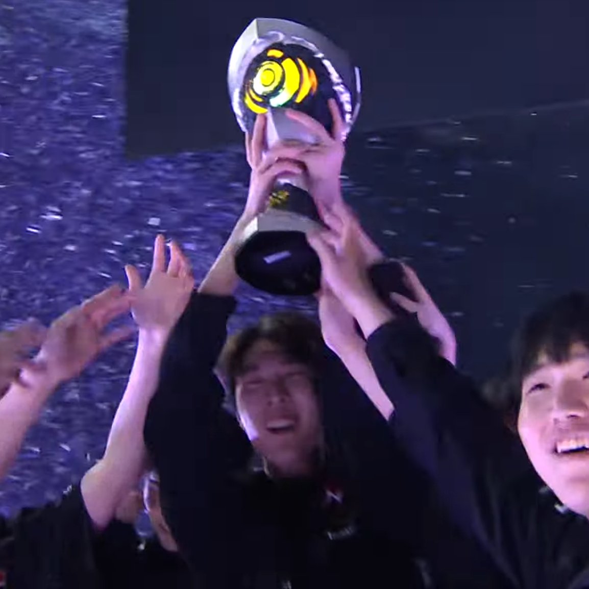 VALO2ASIA tweet media