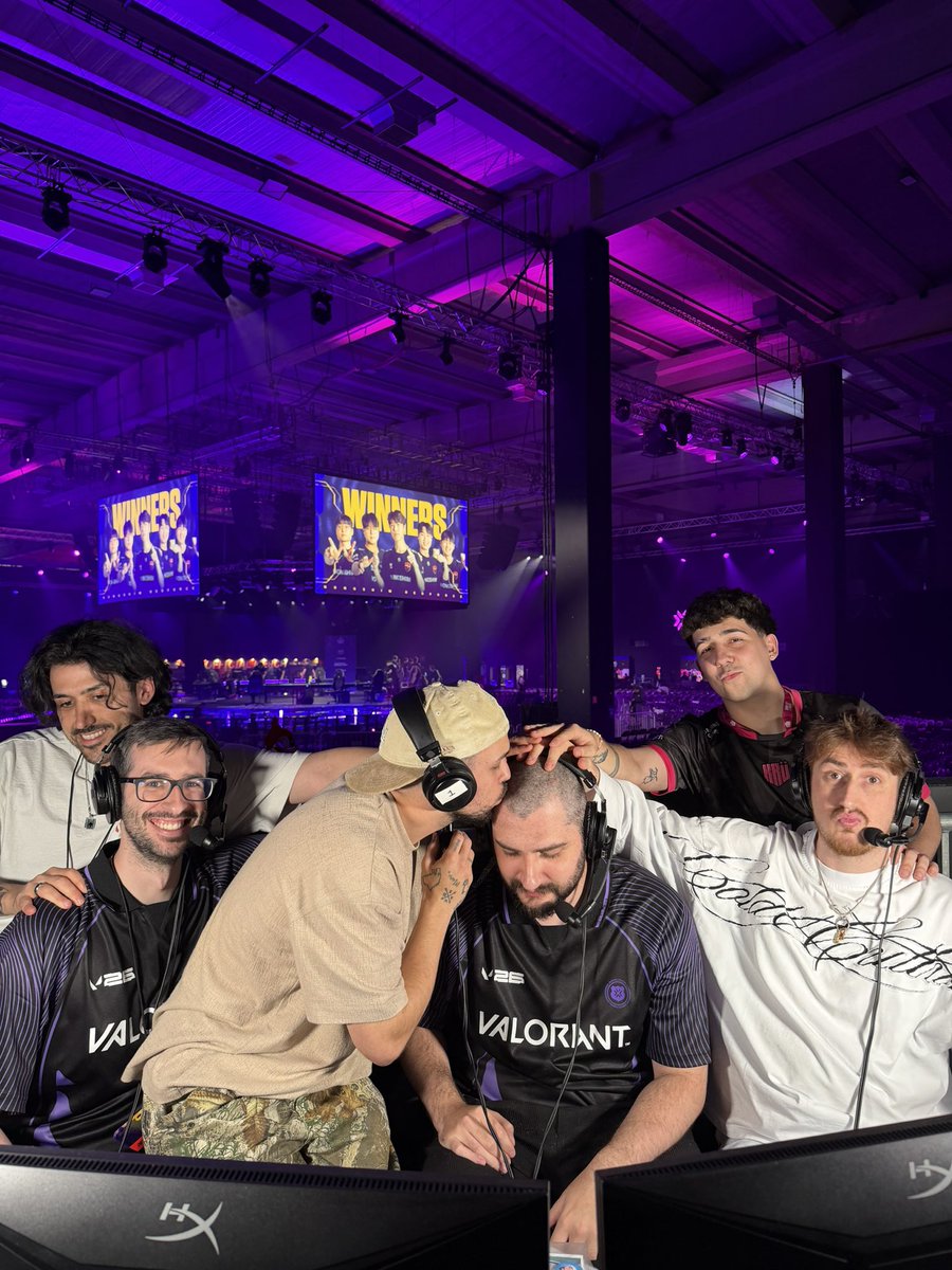 OTK m1xwell tweet media