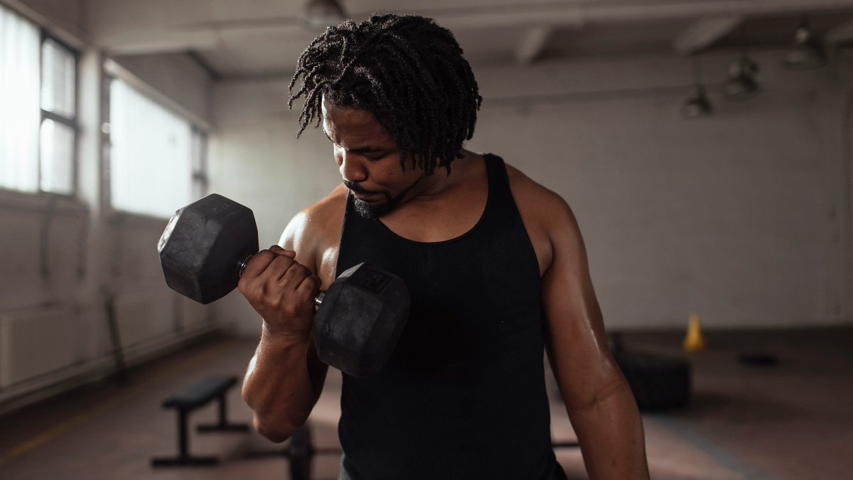 FitnessHacks101's tweet image. The Dumbbell Arms Workout To Build Serious Muscle Mass 💪 Ready to take your arm gains to the next level? Check out this high-rep dumbbell routine for bigger, stronger arms! 👉 coachweb.com/arms-workouts/… 

#FitnessHacks101 #DumbbellWorkout #ArmDay #MuscleBuilding #StrengthTraining