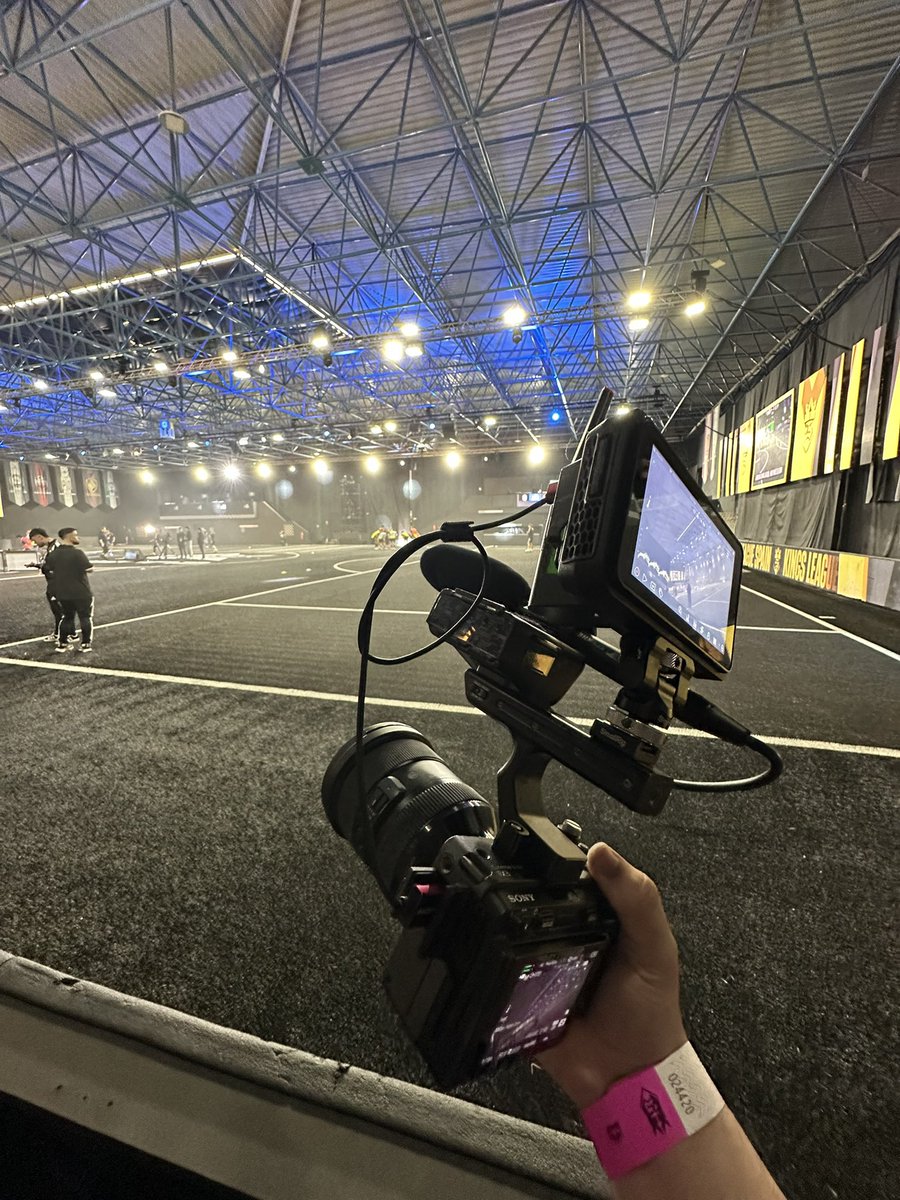 blosvisuals's tweet photo. nueva etapa en @KingsLeague ✅ https://t.co/eRAy5xVVqT