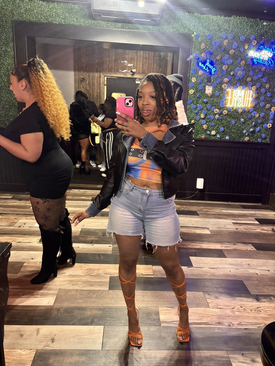 CAM 🏂❄️ tweet media