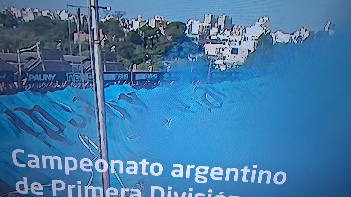facundofcm's tweet photo. @RecibimientoT mira cómo se nota que no tienen idea de hacer recibimientos, que hasta descolgaron el trapo al revés https://t.co/PguCd9VsFW