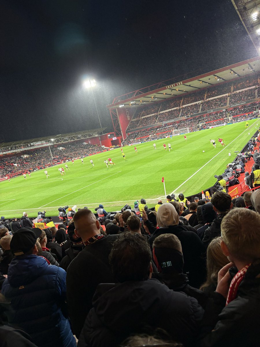 BreadDK's tweet photo. KÆMPE Fodbold tur i Nottingham+London i det engelske er officielt forbi🙏🤩
Nottingham 0-1 #midtjylland i #eldk
✅
West Ham 1-1 Manchester City i #pldk
✅
Helt fantastiske oplevelser ✅ https://t.co/H0FdbkR30A