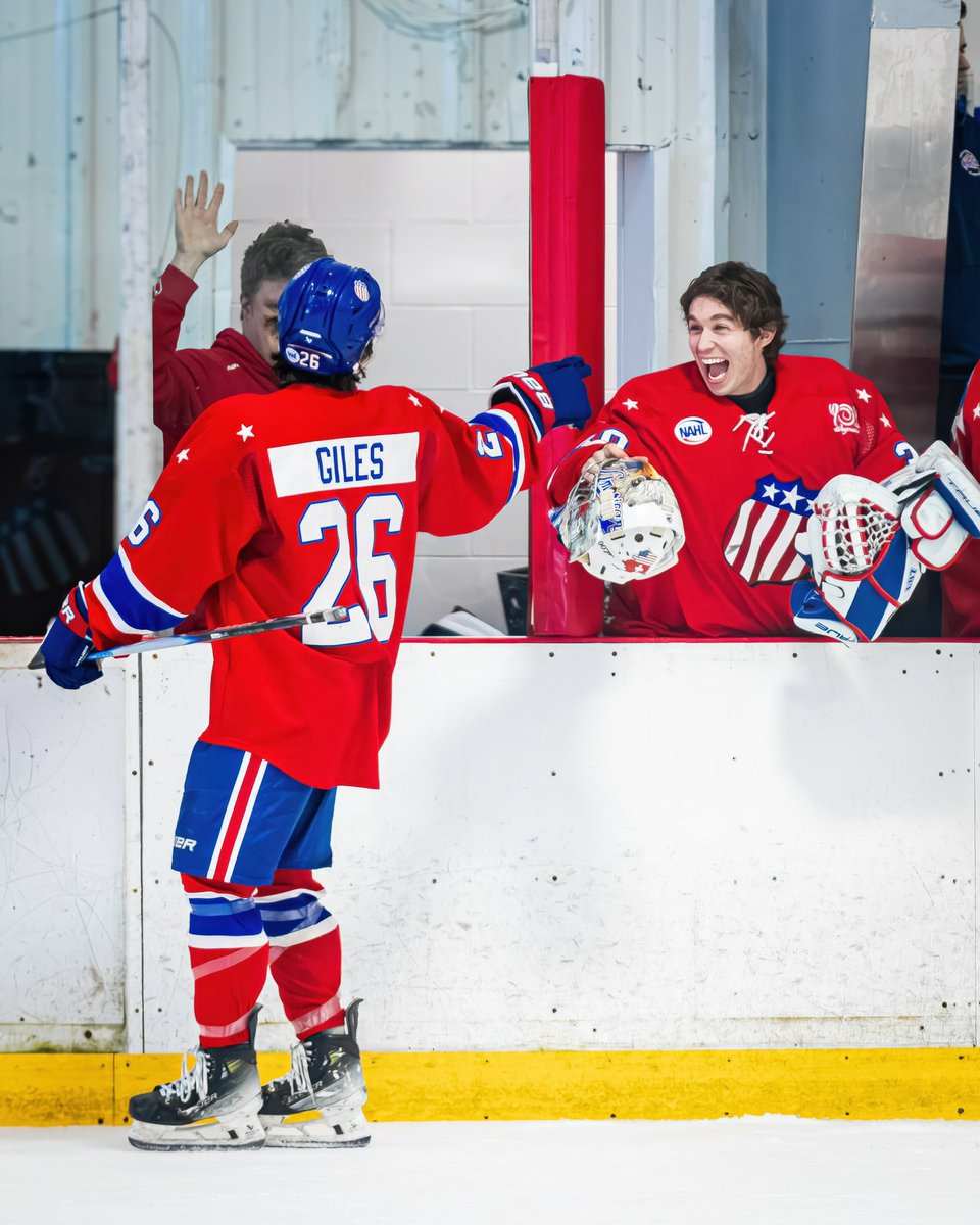 JrAmerksNAHL's tweet image. A winning weekend in the books! ✔️ 🧹 

Happy Victory Sunday, Jr. Amerks fans! We’ll enjoy it today - then it’s back to business with our final three regular-season home games this week. 

Let’s keep this party going! #LetsGetRowdy

📸 @EmmyVitali