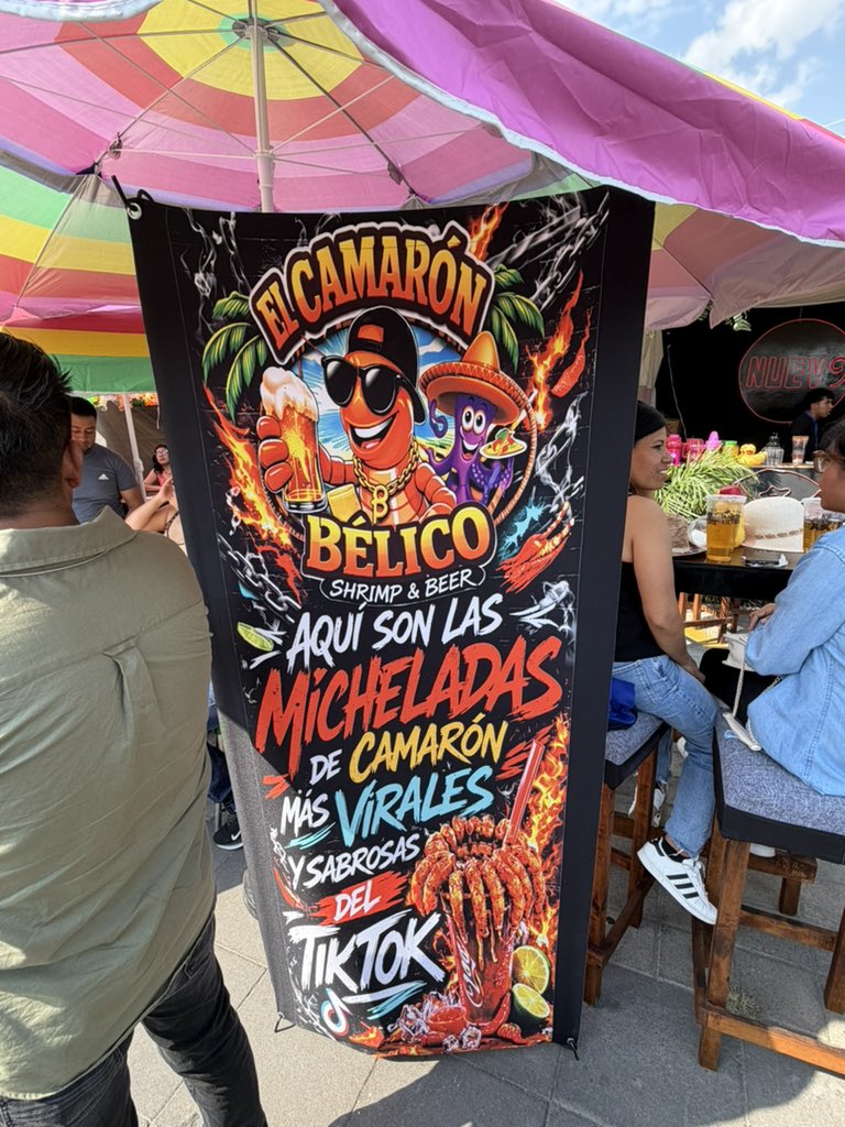 ocampo_robert's tweet photo. @profeco 
#FNM #ferianacionaldelamichelada #puebla #sanpedrocholula #cholula 
Están cobrando 5% extra por pago con tarjeta https://t.co/vocOUiLOba