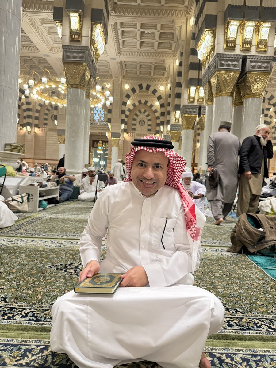 في رحاب المسجد النبوي الشريف على ساكنه أفضل الصلاة وأتم التسليم، مع أخي الحبيب الأستاذ سهل خيمي، فالحمدلله رب العالمين
