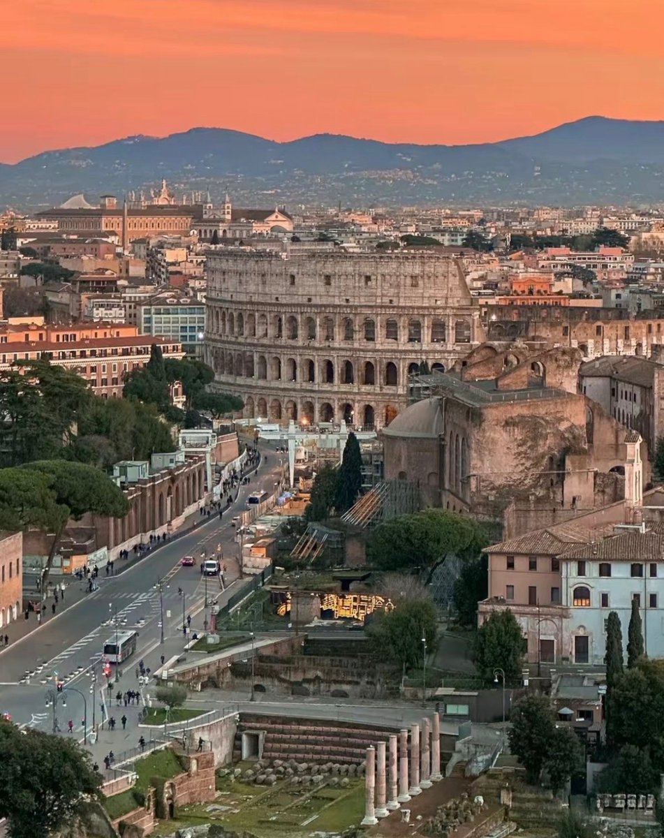 Sunset in Rome, Italy 🇮🇹