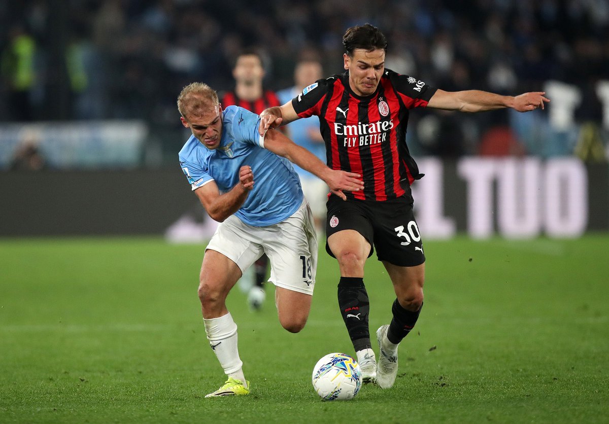 System Foot tweet media