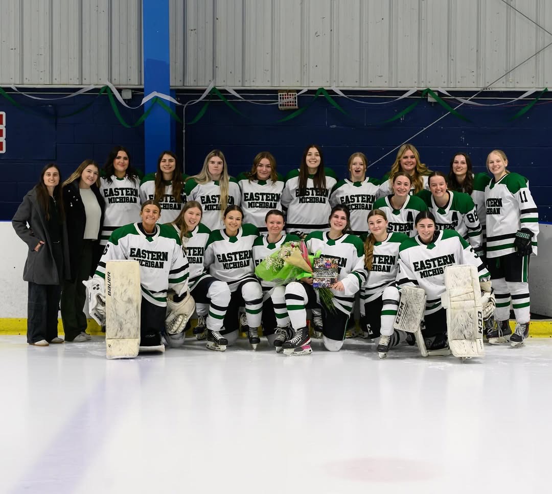 jogathletics's tweet photo. The seniors of @emuwhockey  are looking extra lucky in green! 🍀

📸: @may_ihuntphoto

#happystpatricksday #stpaddys #green #womenshockey #hockeyteam #joinourgame https://t.co/fzhN4oVnXB