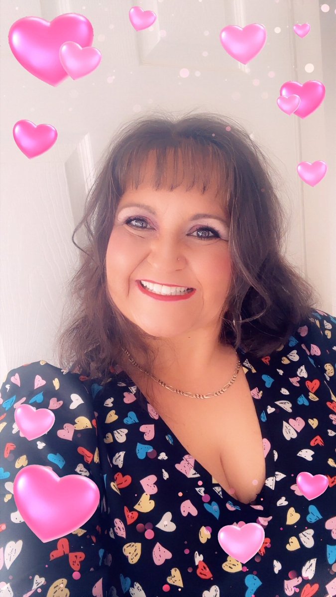 TheLighthouseCe's tweet photo. Today’s reason to smile……..escorting Pappa to routine appointment at NGH. The HCA was very curt and rather frosty,but by the time we finished she mellowed, following me to compliment me on my dress!#BeTheChangeYouWantToSee #RadiatePositivity #UseTheForce #Compliment #BeKind xxx https://t.co/sI8rh8eWeE