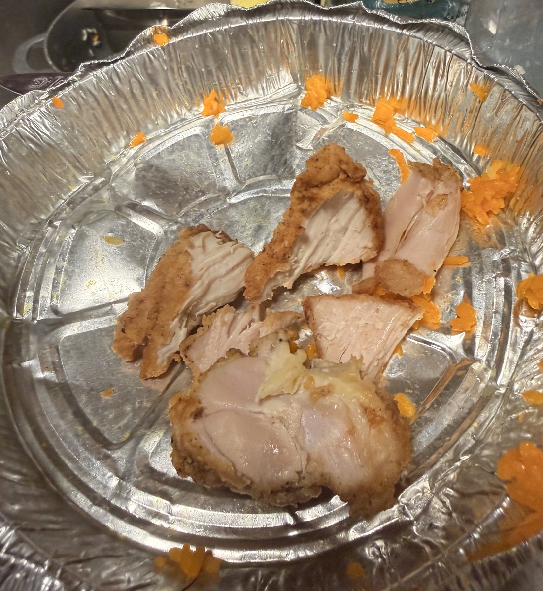 trina_cake's tweet photo. @DoorDash I received raw chicken in my order and had to re order new food from another restaurant. I asked for refund and was denied with no explanation please see photo of raw chicken. I am 6 months pregnant this was a health issue. https://t.co/vj85H83lGJ