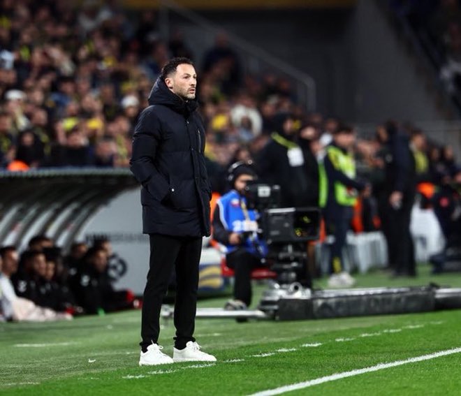 Artık <a href="/Fenerbahce/">Fenerbahçe SK</a> nin de ben Hocamı buldum ve Domenico TEDESCO ile uzun yıllar çalışmanın planlarını yapıyorum. Şeklinde kararlı bir planlama ile <a href="/Fenerbahce/">Fenerbahçe SK</a>  nin medya mixerlerine yedirmeden Futbol Endüstrisinde büyük bir paya ortak olur..