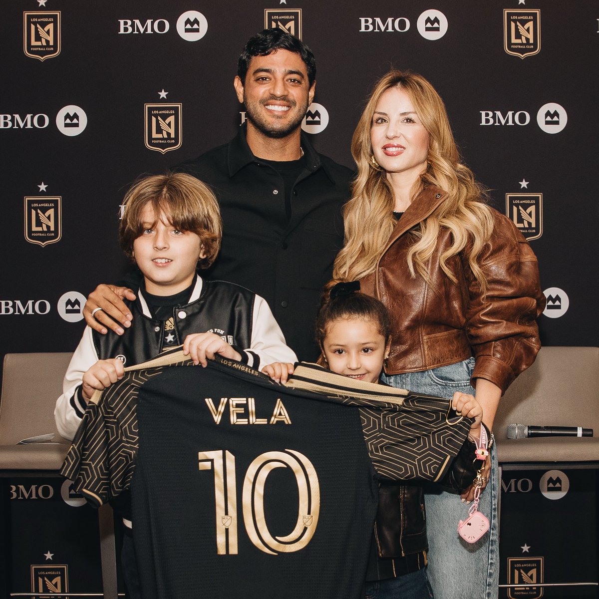 SomosLAFC's tweet photo. Un capítulo más 👑

Carlos Vela, se une al grupo propietario del club. https://t.co/57Qd4EBqMw