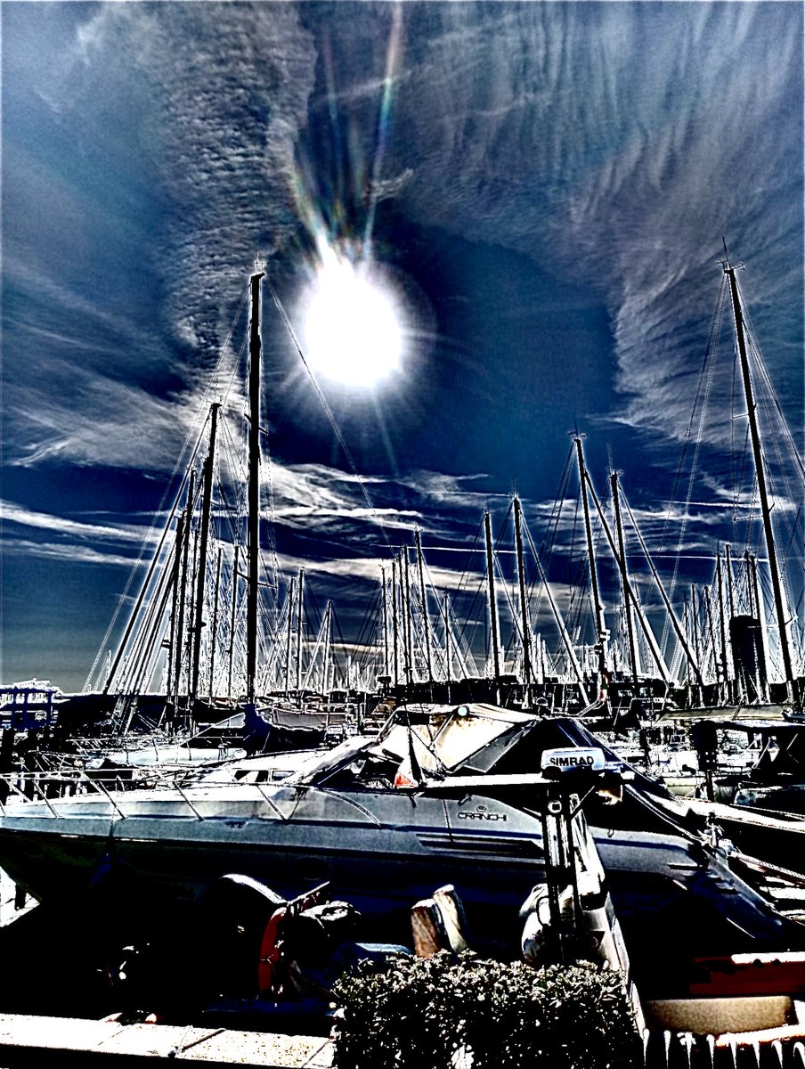 IonisedSkyWatch's tweet image. Oh it absolutely is! 👏🏻🫶🤝✊🤓🥸
Start with #SpaceBasedSolarPower and the “Maple experiment” and the rest is child’s play 🥸🤓😂😂😂🥵🥵🥵