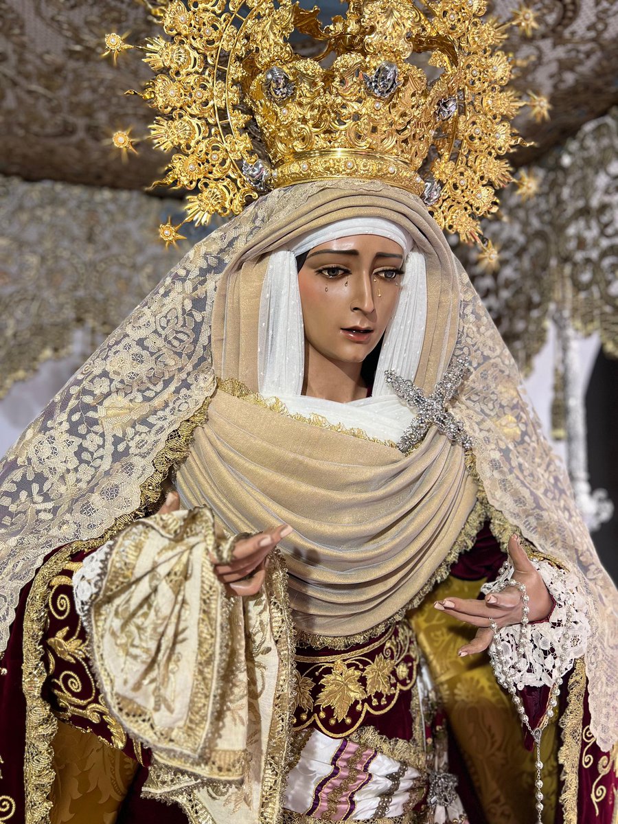 HermandadAmor's tweet photo. 📌 María Santísima de la Encarnación ya se halla ataviada y entronizada en su paso procesional, aguardando la llegada del Domingo de Ramos. https://t.co/HxY94tJTrv