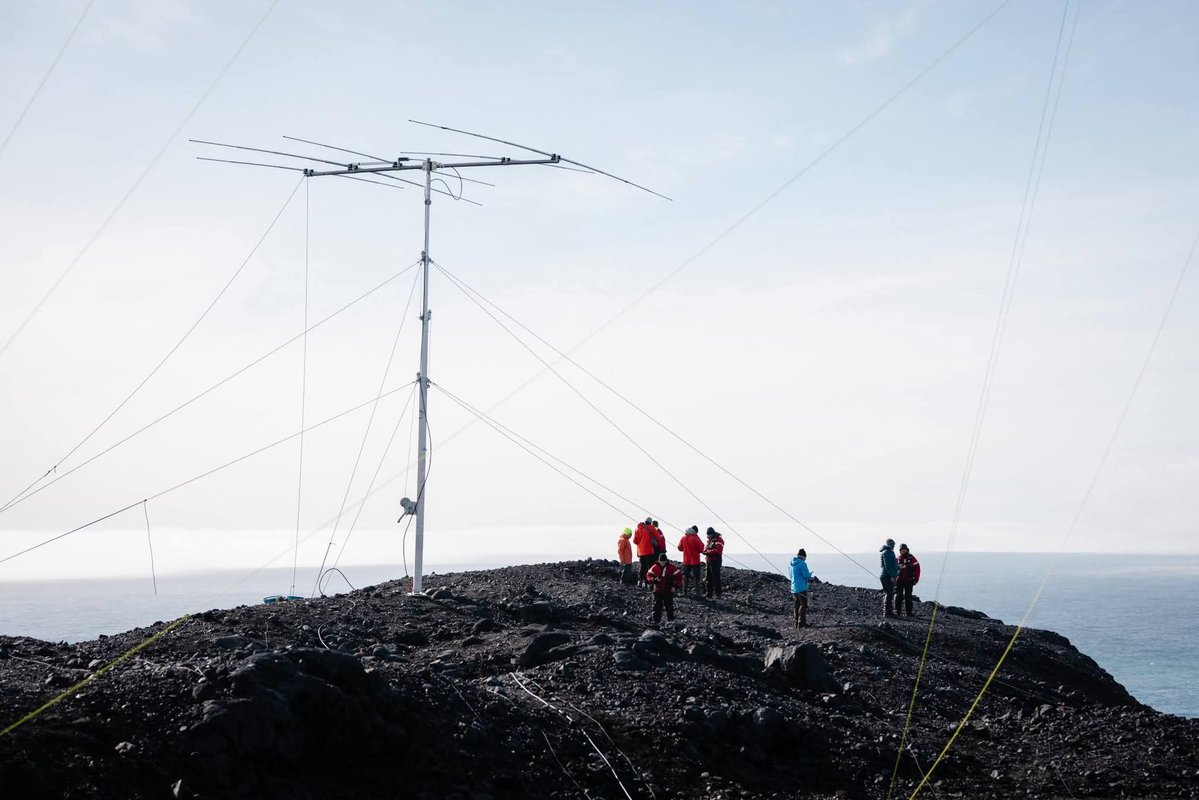 Ham Radio World tweet media