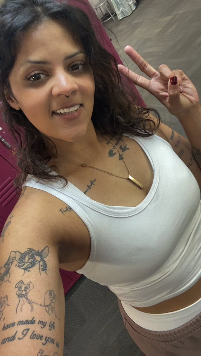 debbers. ♡ 🎈 tweet media