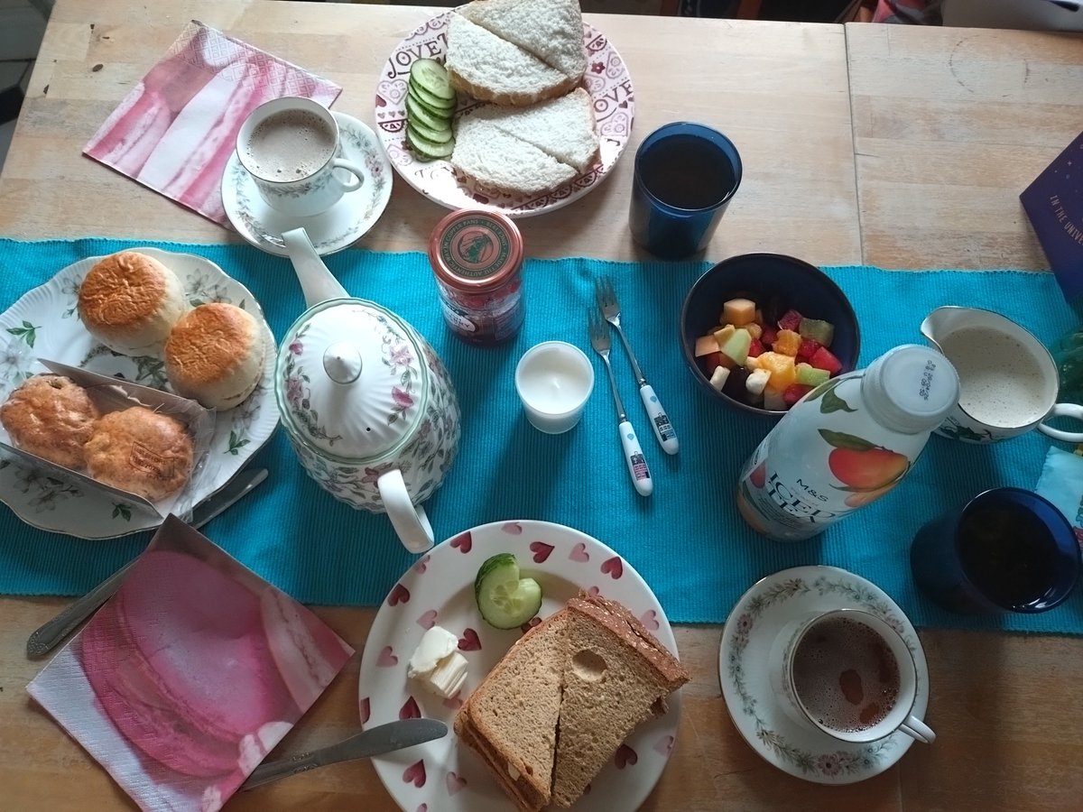 Anna Blight tweet media