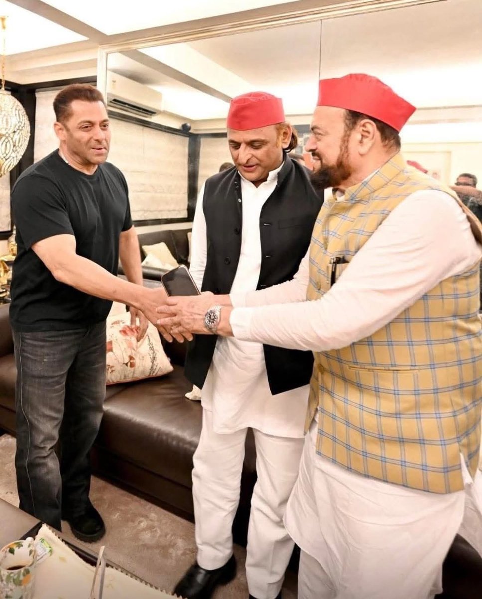 वाह 🌹

<a href="/yadavakhilesh/">Akhilesh Yadav</a> <a href="/abuasimazmi/">Abu Asim Azmi</a> 
<a href="/Salmankhan_1911/">Salman Khan (سلمان خان)</a> <a href="/bstvlive/">भारत समाचार | Bharat Samachar</a>