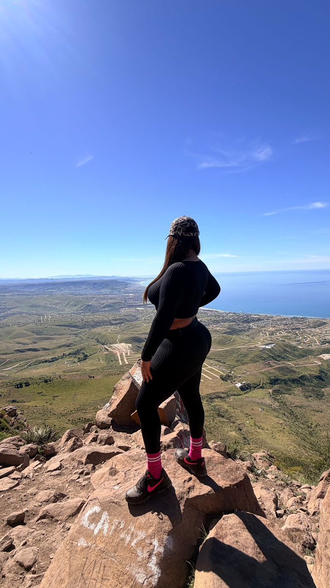 mara esquivel tweet media