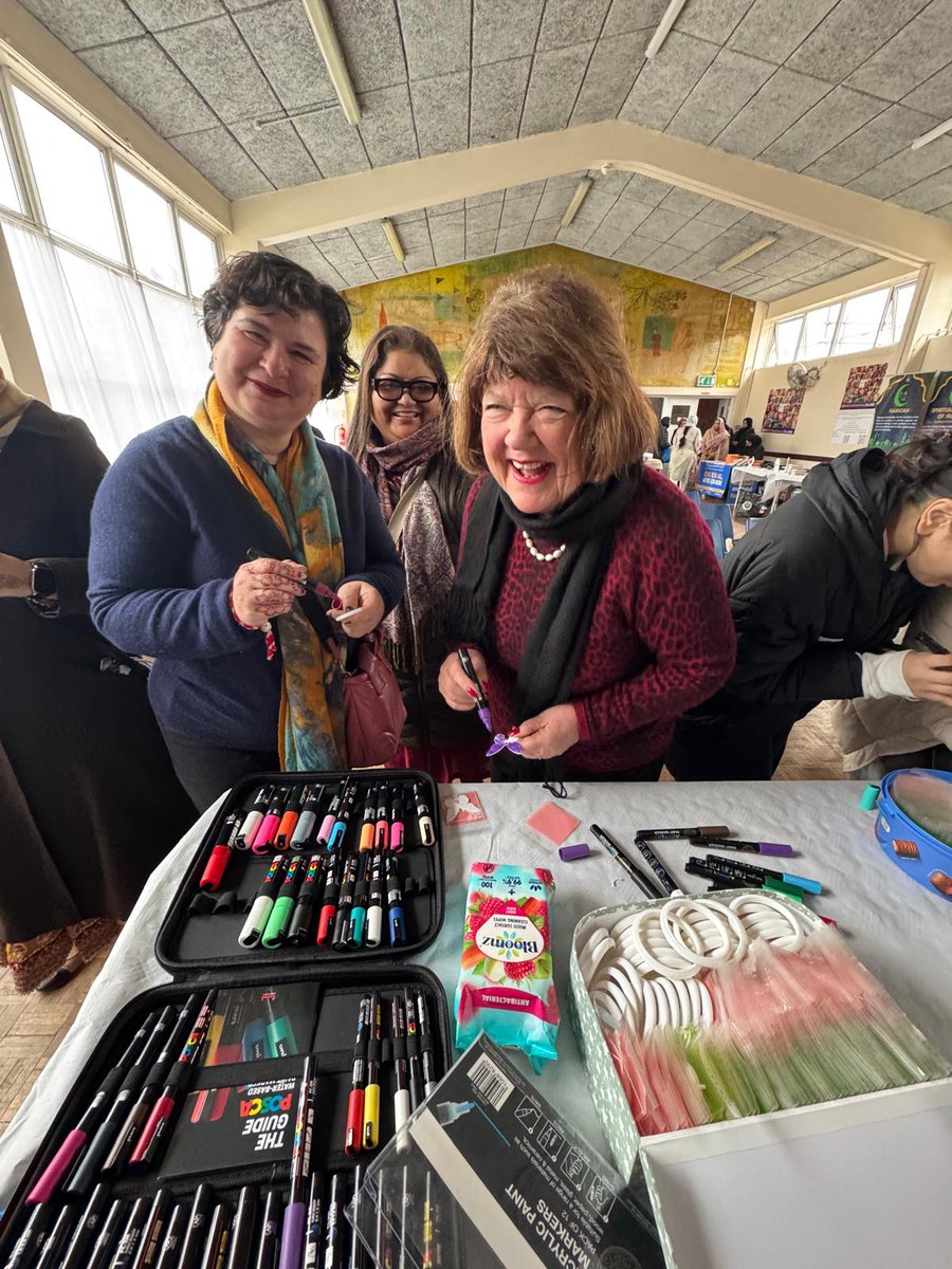 OutreachRVale's tweet photo. Happy #Mothering Sunday Last week @roehamptonwellbeing4 &amp;
@LajnaUK Roehampton Vale celebrated #IWD2026. Women &amp; girls crafted flowers, painted 3D jewellery + learned self-defence with the incredible Anjusha Chaughule!  Creativity, sisterhood &amp; strength across generations. https://t.co/OLBImqbWVR