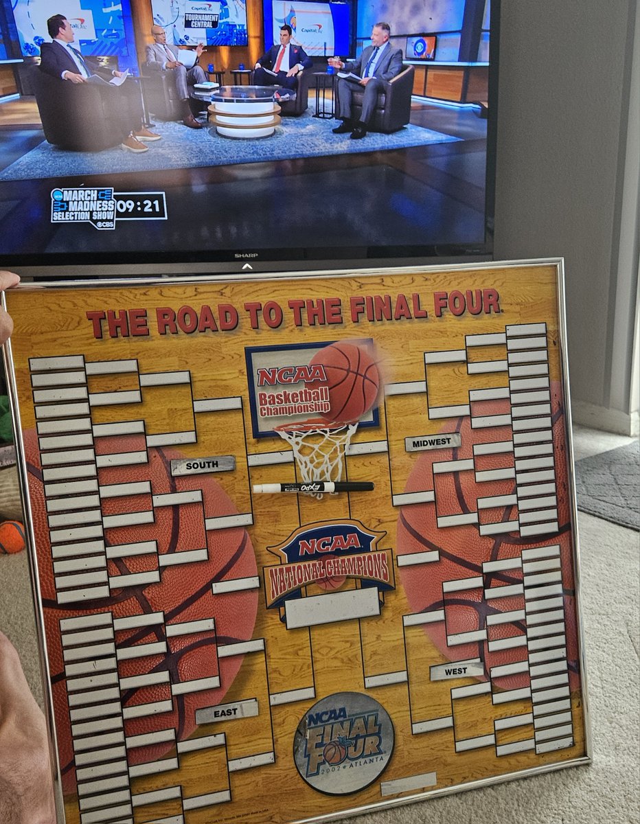 BucSidelineGuy's tweet photo. Back home from Vegas and ready with the 'Old School' Grease  Board bracket for the Field to be set/revealed by @CBS ... And time to see who's in and which of San Diego St, St. Louis, Texas, Oklahoma, etc. got left out?  #MarchMadness #SelectionSunday https://t.co/VnNDyBqbnA