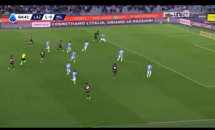 Rafa è un minchione ma questa palla Pulisic non gliela da di proposito altrimenti non me lo spiego. Era (forse) un gol pulito