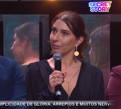 ''as ultimas palavras que deu à minha irmã seriam as que eu daria...amor próprio''
''o pouco que se vê está a ser mau''
-foram feitos um para o outro?
-nao cristina, lamento''
A IRMÃ DA EVA lá para dentro já KKKKKKKK BADDIE representando
#sstvi